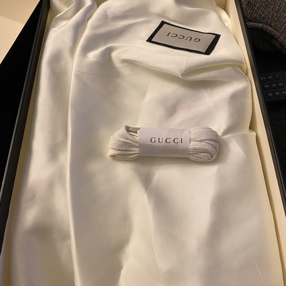 Men Gucci Shoes - Picture 2 of 8